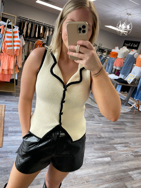 Button Up Sweater Vest - Cream/Black