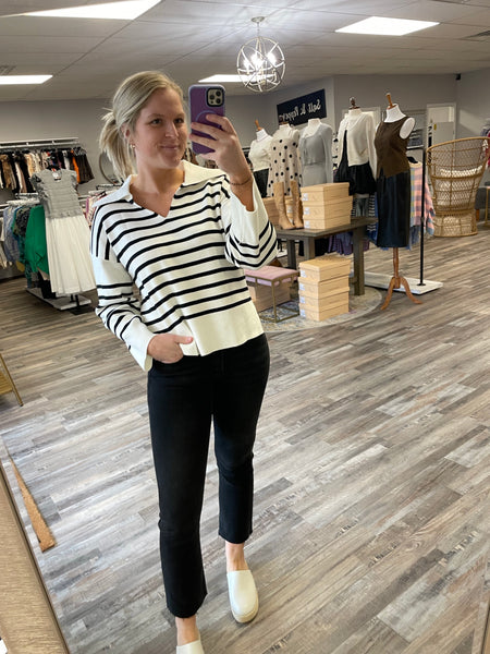 Stripe V-Neck Long Sleeve Sweater - White/Black