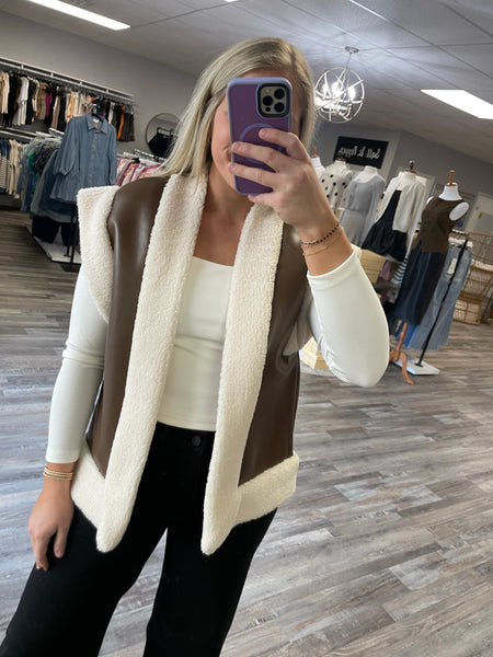 Leather & Sherpa Vest - Brown/Cream